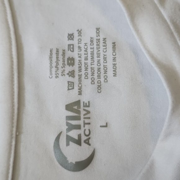 BNWT White Kettle Moon Tank from Zyia - Picture 4 of 5